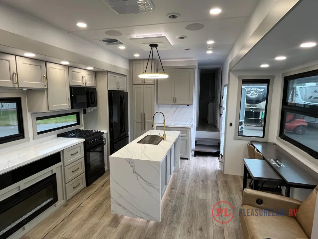 2026 Brinkley Model G 4100, Photos photo 18