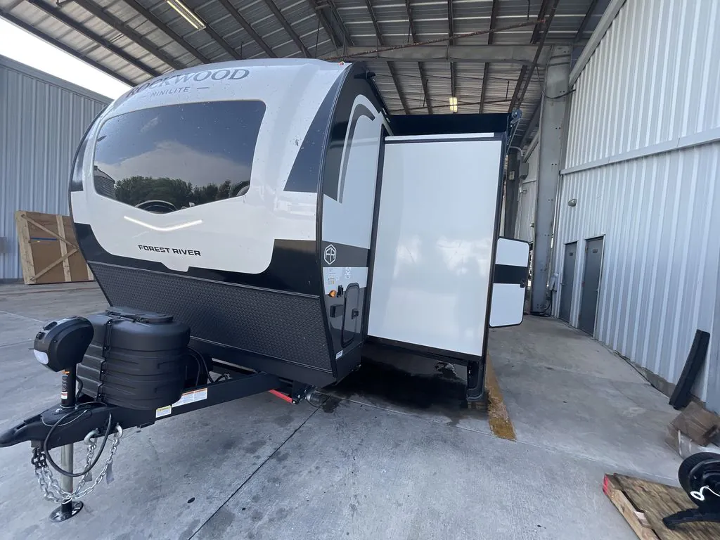 2027 Forest River Rockwood Mini Lite 2523MBR - Photo 4