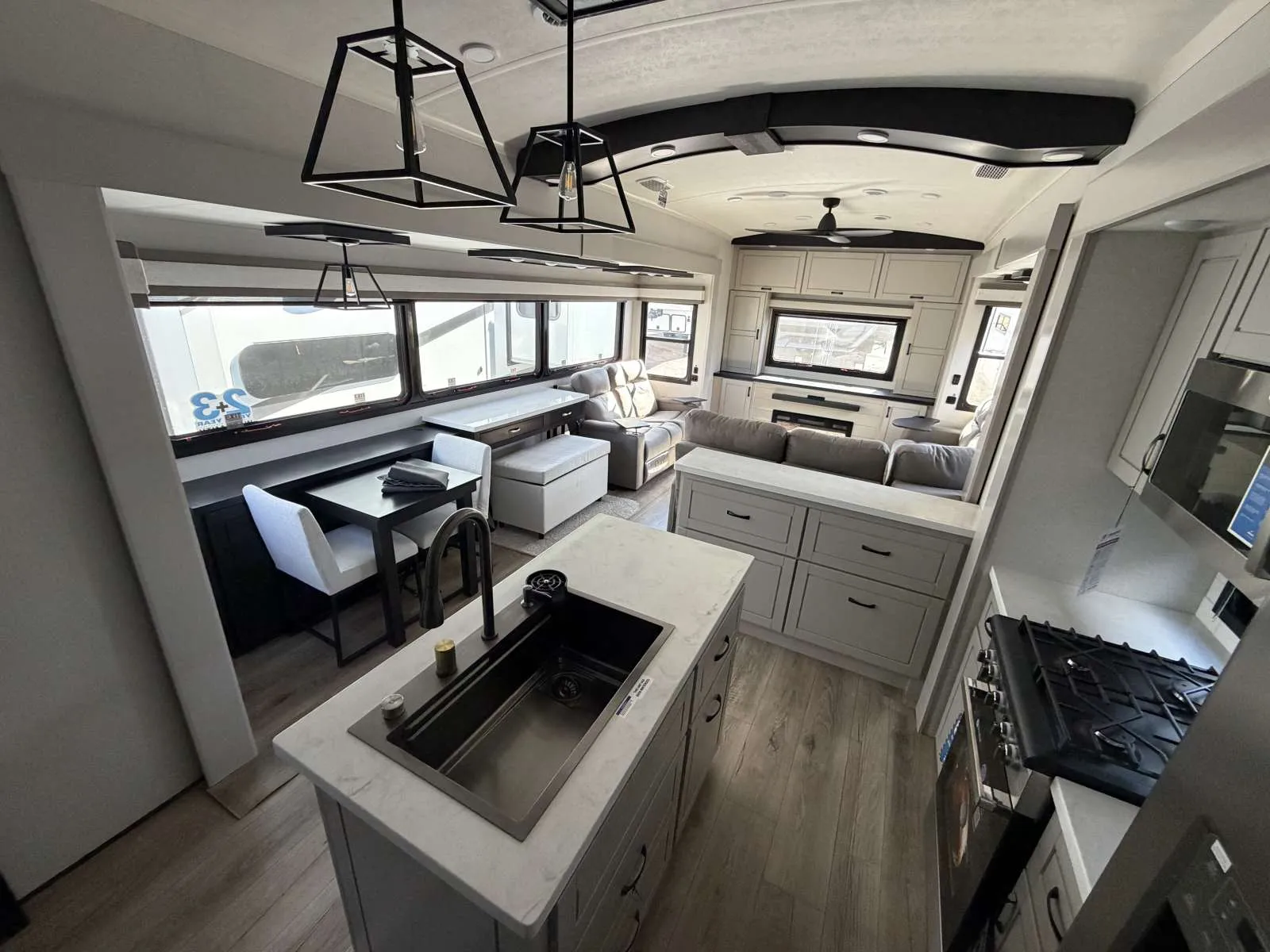 2026 Jayco North Point 381CKRE - Photo 4