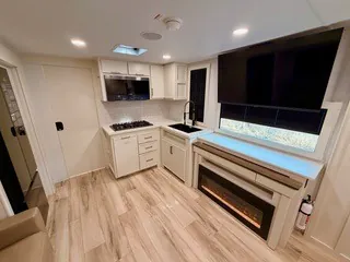 2027 Brinkley Model I 294, Photos photo 18
