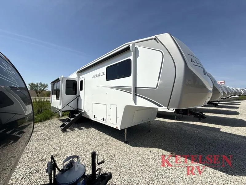 2026 Alliance RV Avenue 32RLS - Photo 2