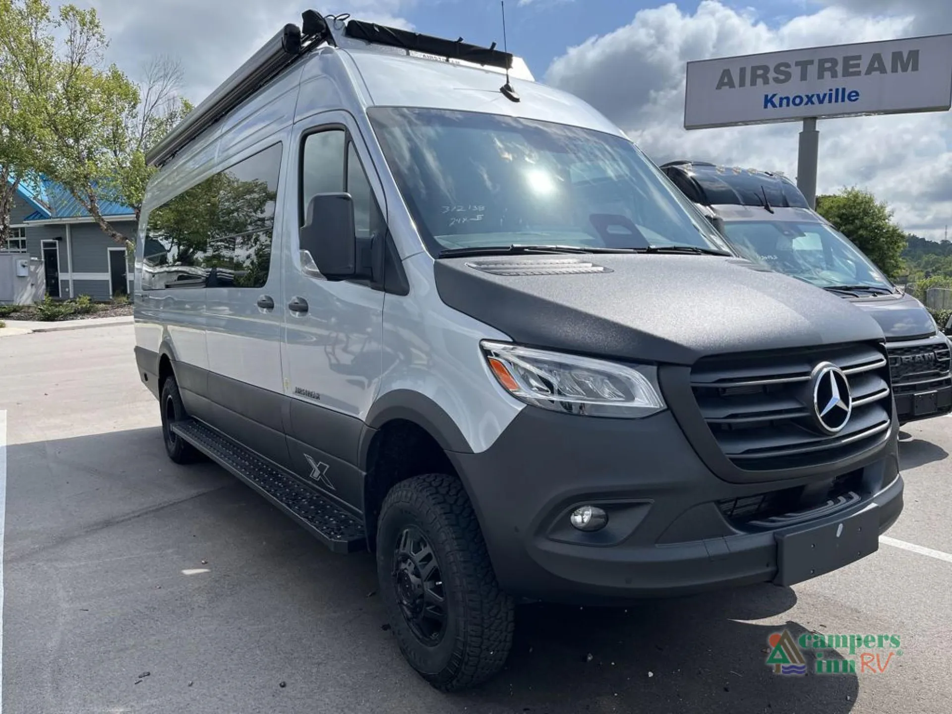 2025 Airstream Interstate 24X - Photo 3