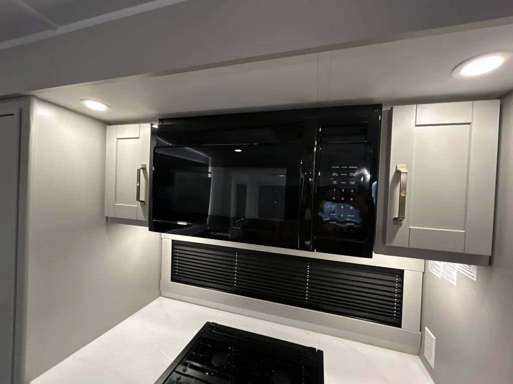 2025 Brinkley Model Z AIR 295, Photos photo 29
