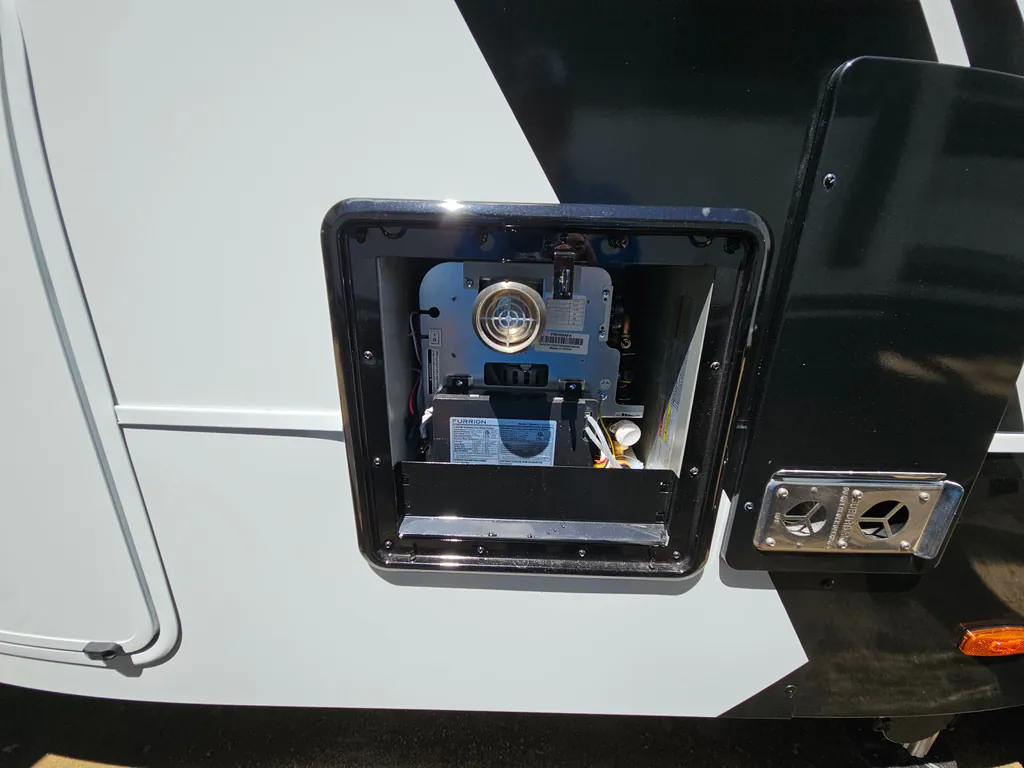 2026 Brinkley Model Z 3600, Photos photo 76