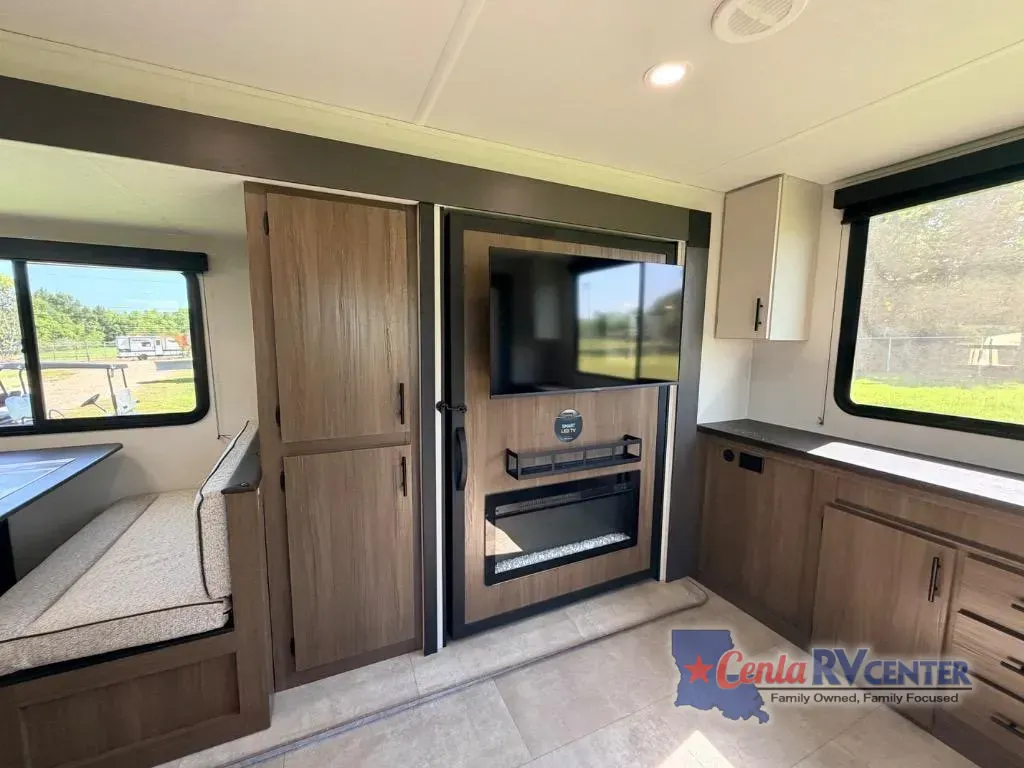 2027 Forest River Tracer 286RL, Photos photo 10