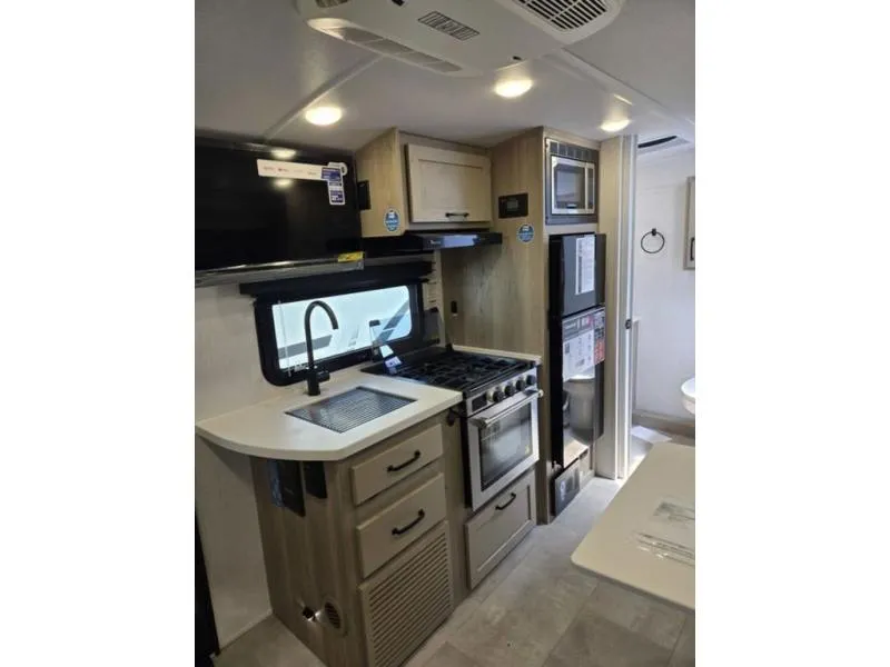 2025 Forest River RV Flagstaff E-Pro 20FBS - Photo 4
