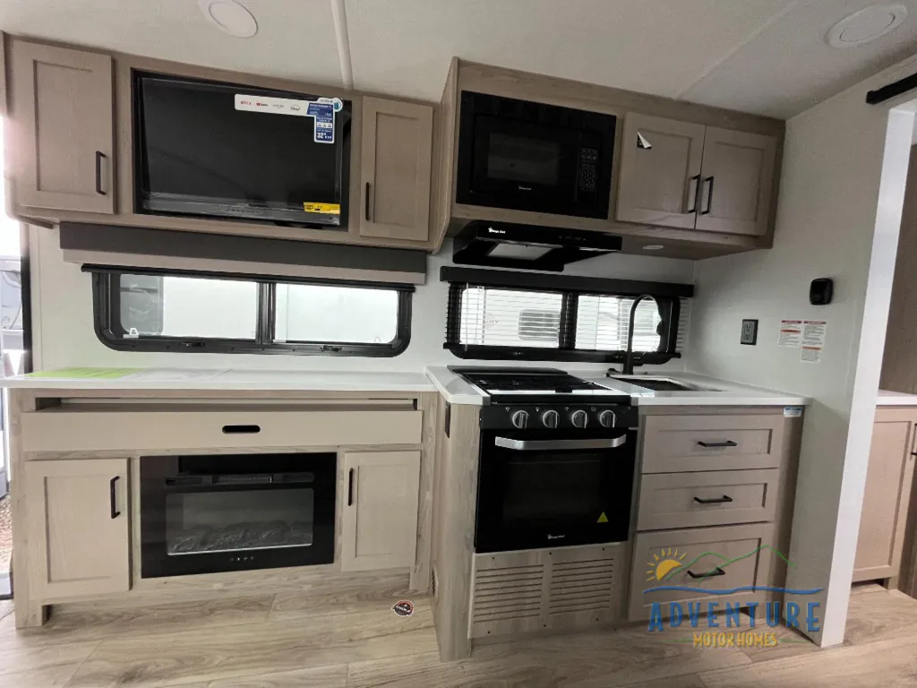 2026 Forest River Flagstaff Micro Lite 25FBT, Photos photo 9