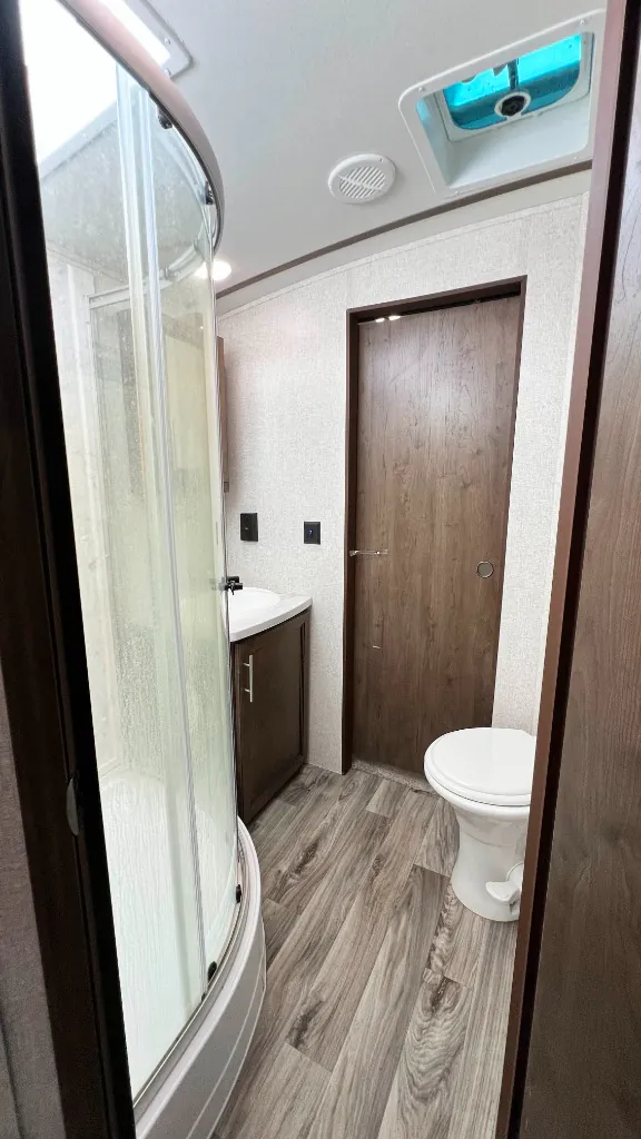 2020 Keystone RV Cougar Half-Ton 30RKD - Photo 4