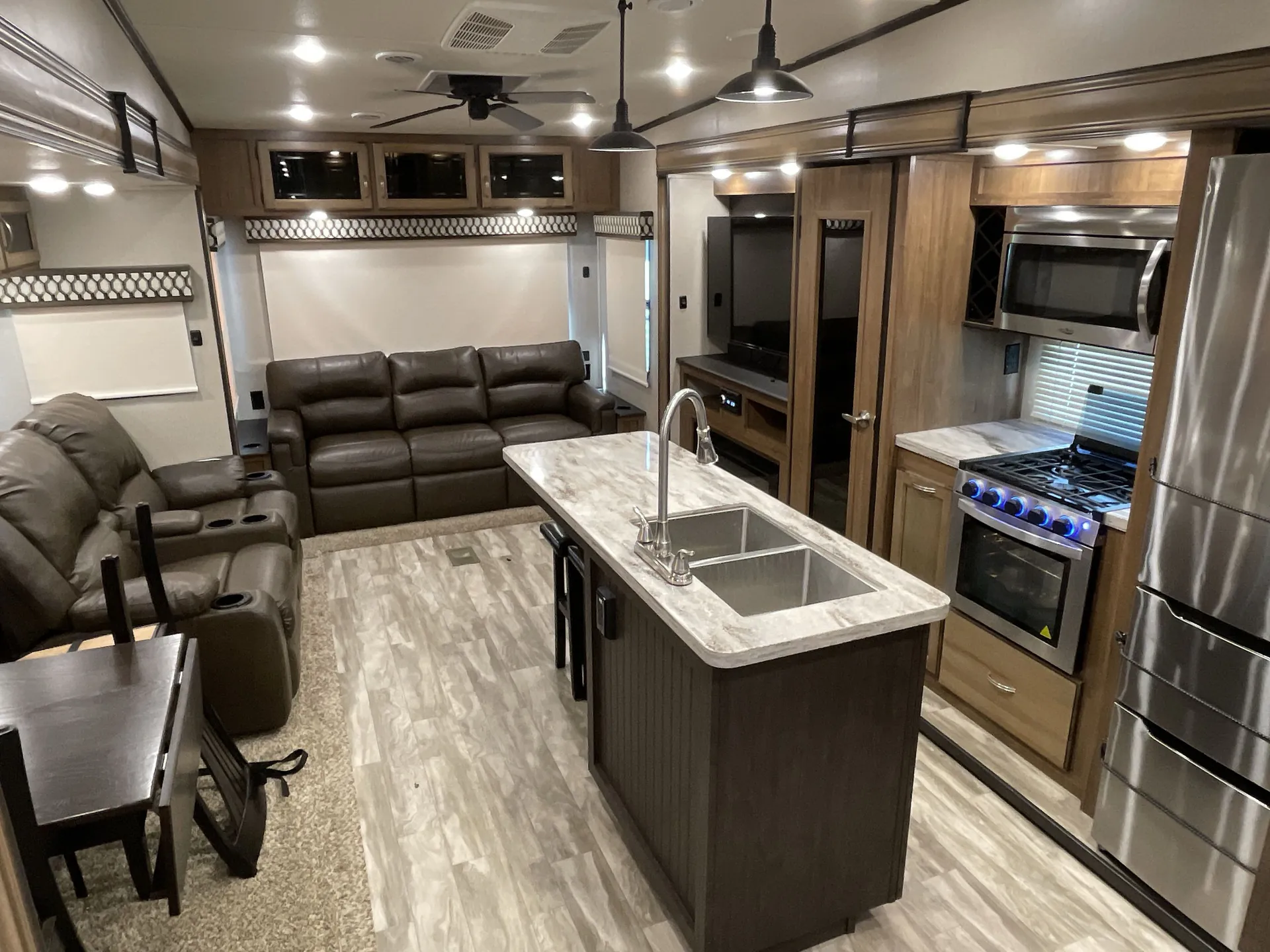 2020 Coachmen Chaparral 336TSIK — living area main