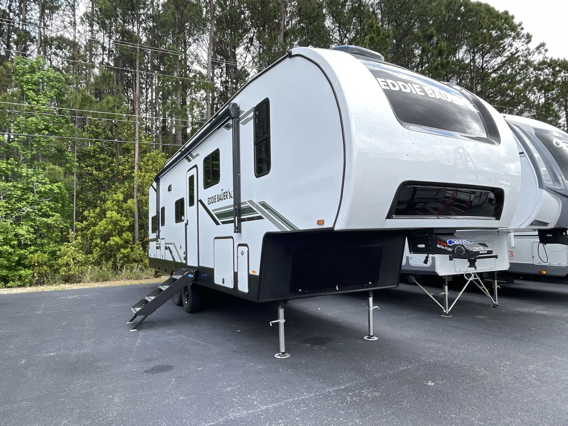 2025 Heartland Eddie Bauer 3000BH - Photo 2