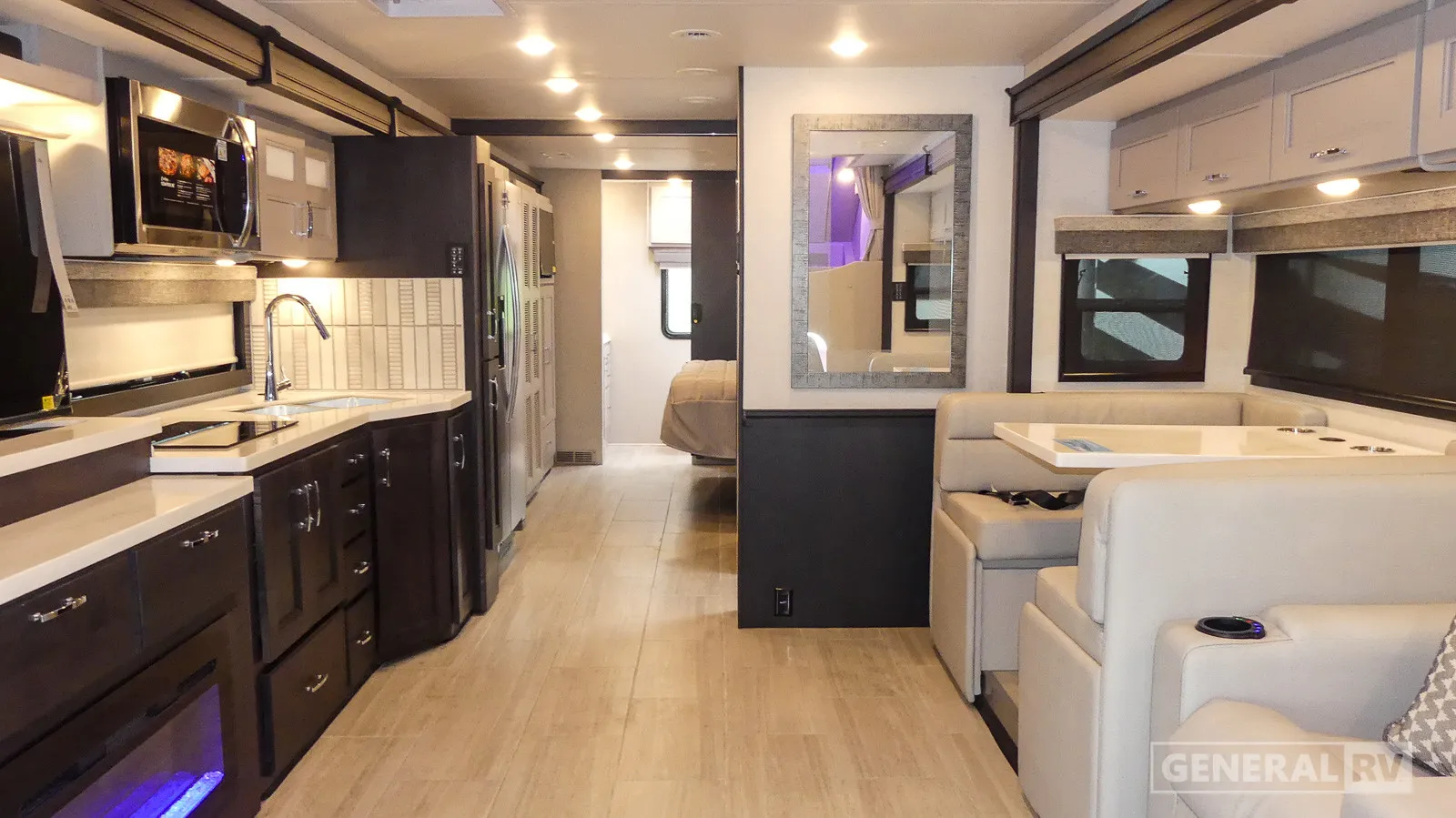 2026 Thor Motor Coach Pasadena SV 38DX - Photo 3