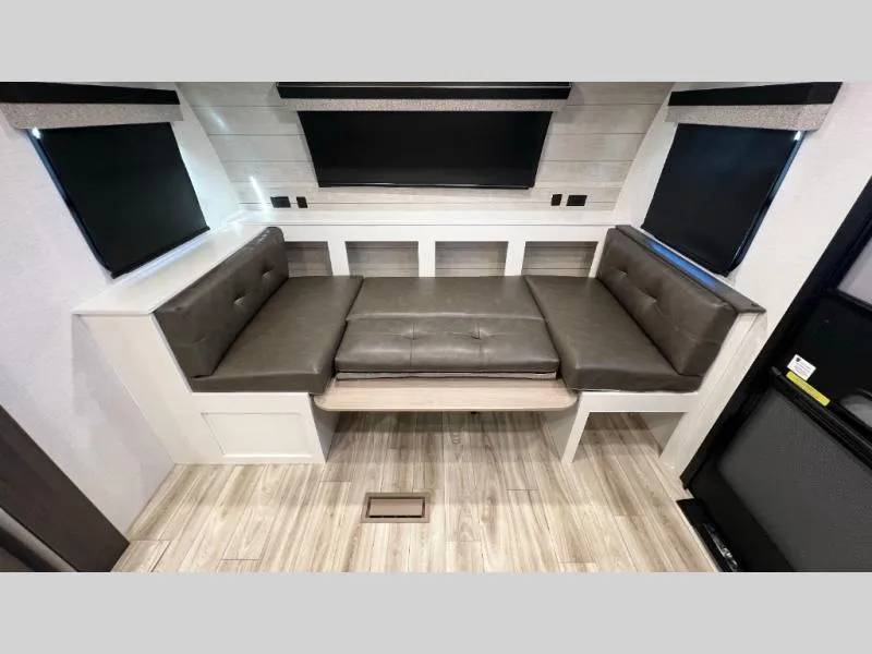 2026 Venture RV Stratus 282VFD - Photo 4
