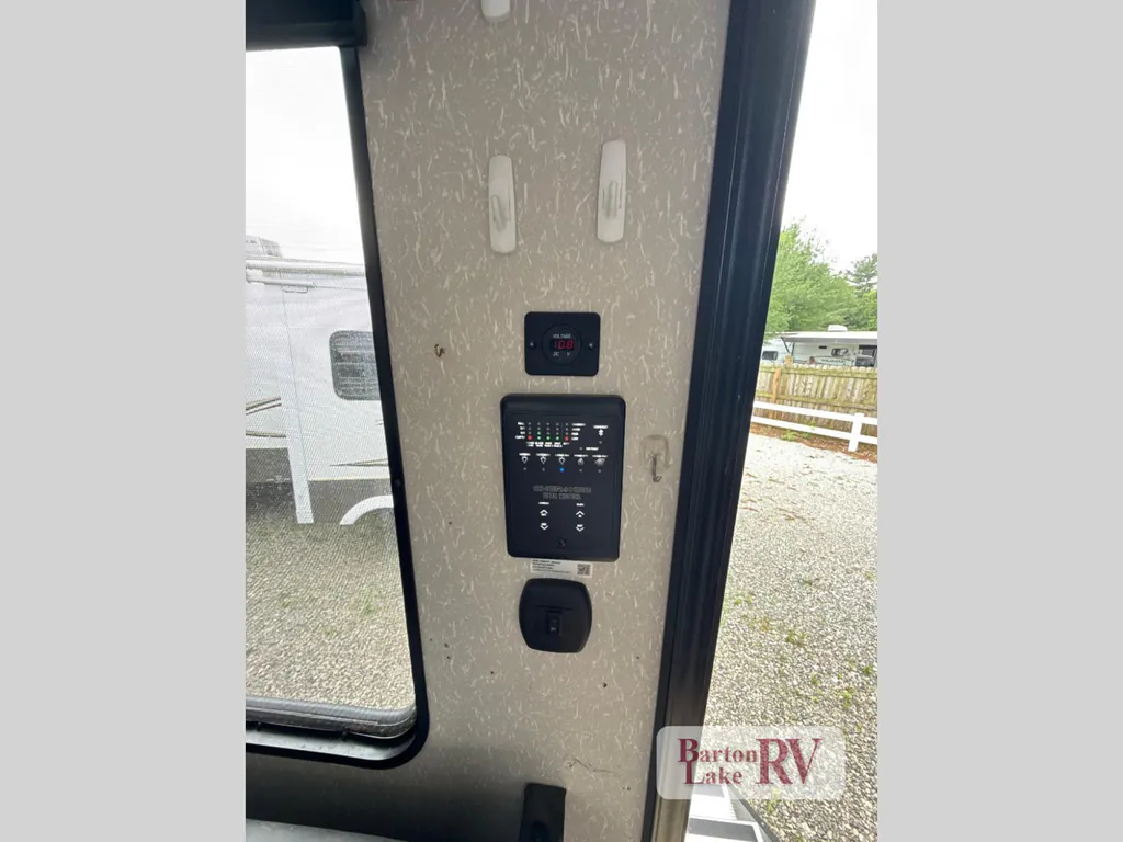 2022 Forest River Cherokee 294KM, Photos photo 37