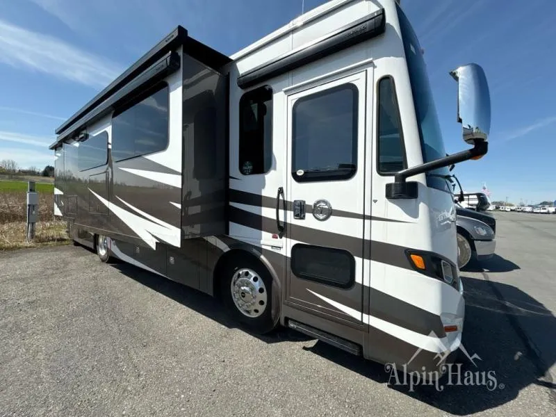 2025 Tiffin Allegro Red 33 AA - Photo 3