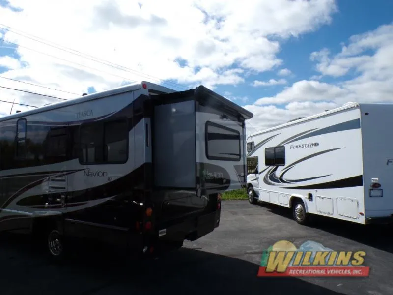 2010 Itasca Navion iQ 24DL - Photo 4