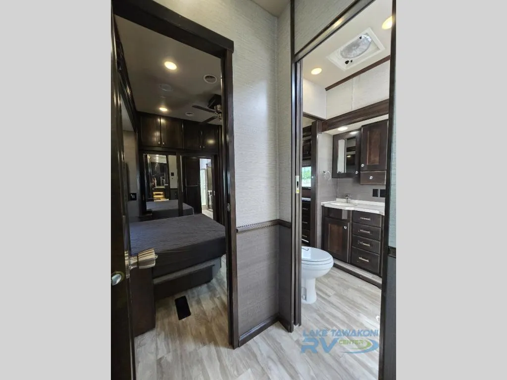 2020 VanLeigh RV Vilano 375FL - Photo 2