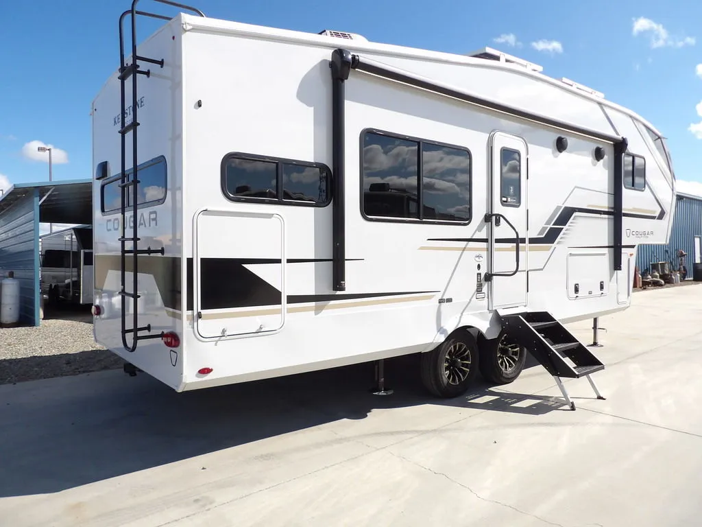 2026 Keystone Cougar Half-Ton 23MLE - Photo 4
