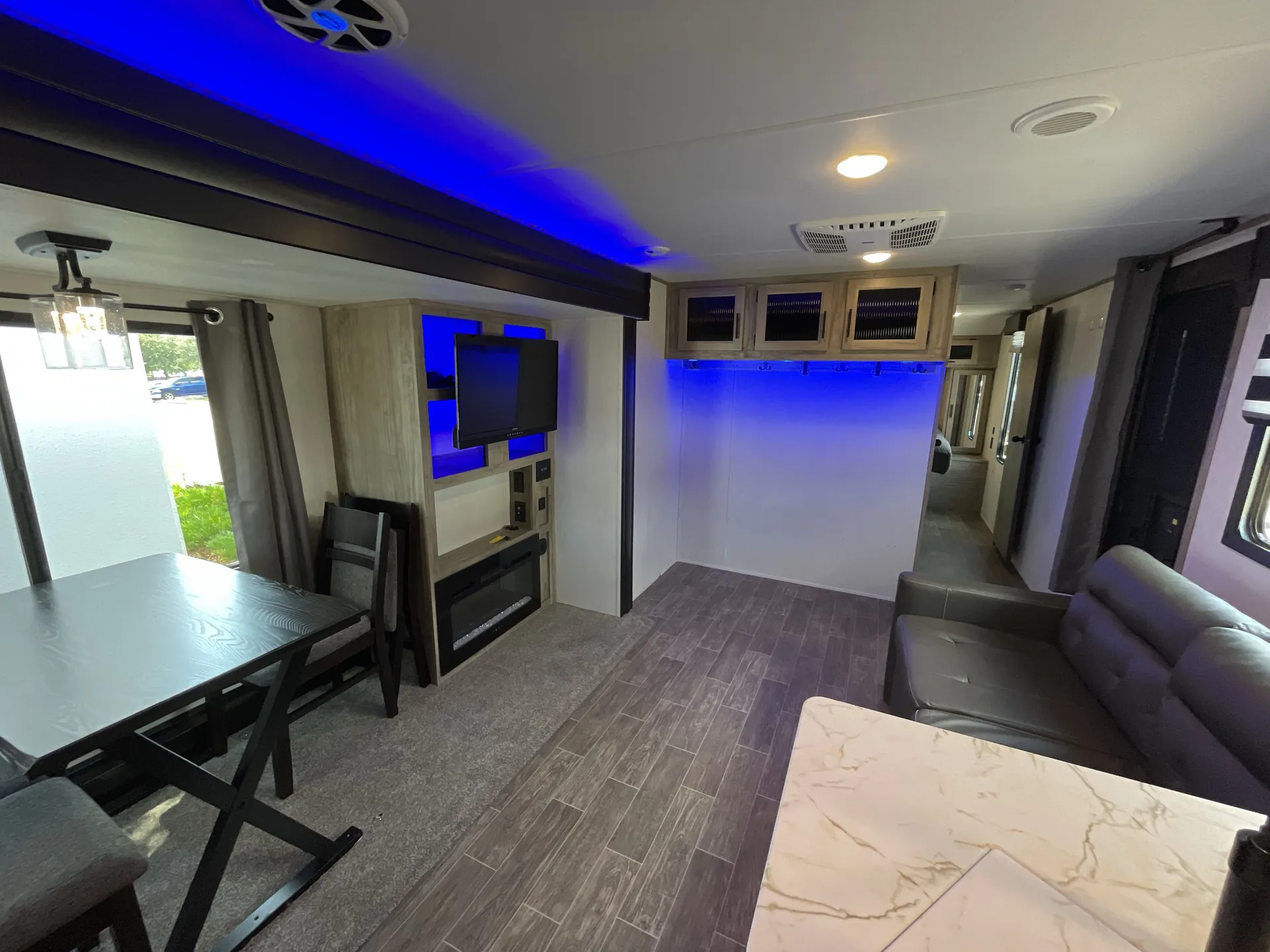 2023 Forest River Cherokee Alpha Wolf 26RK-L — living area main