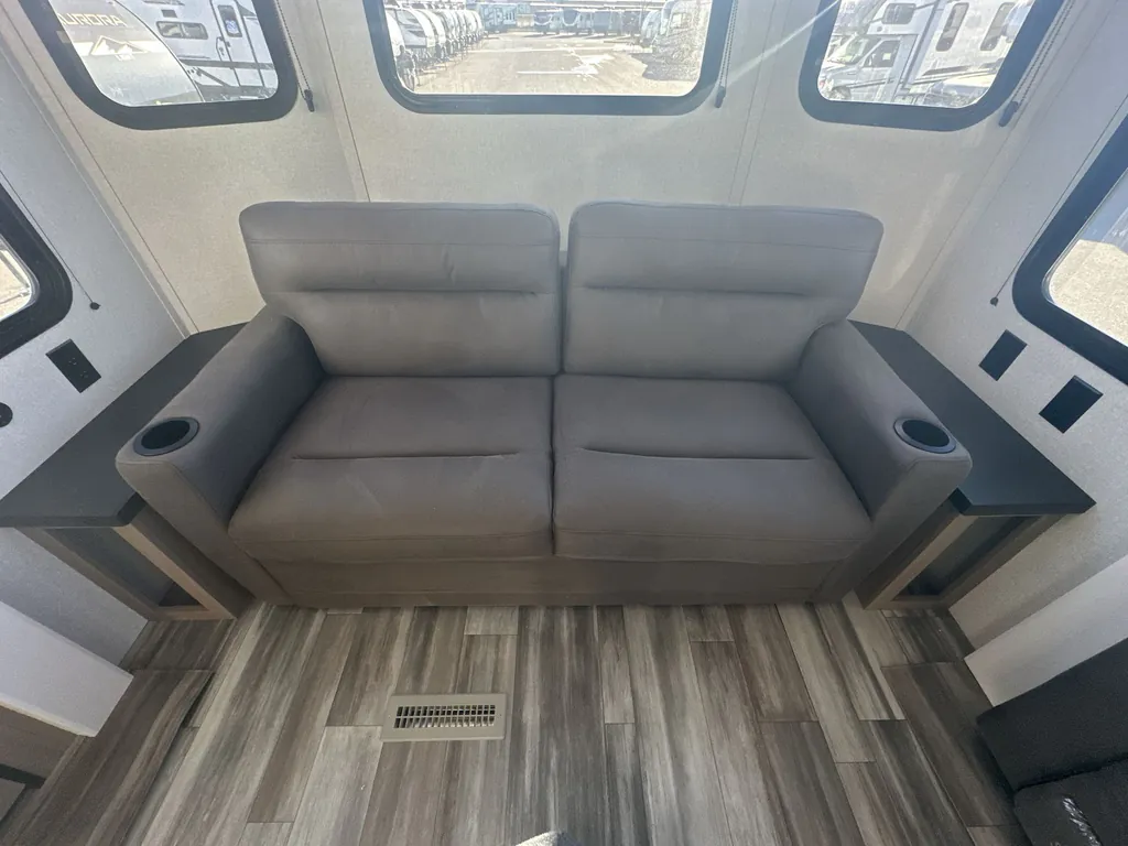 2026 Jayco Jay Flight Bungalow 401LOFT DS, Photos photo 18