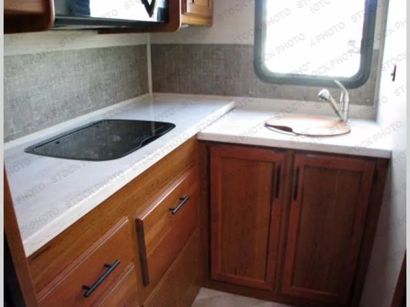 2017 Jayco Melbourne 24M - Photo 2