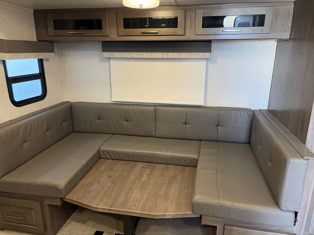 2023 Forest River Flagstaff Micro Lite 25BRDS, Photos photo 3