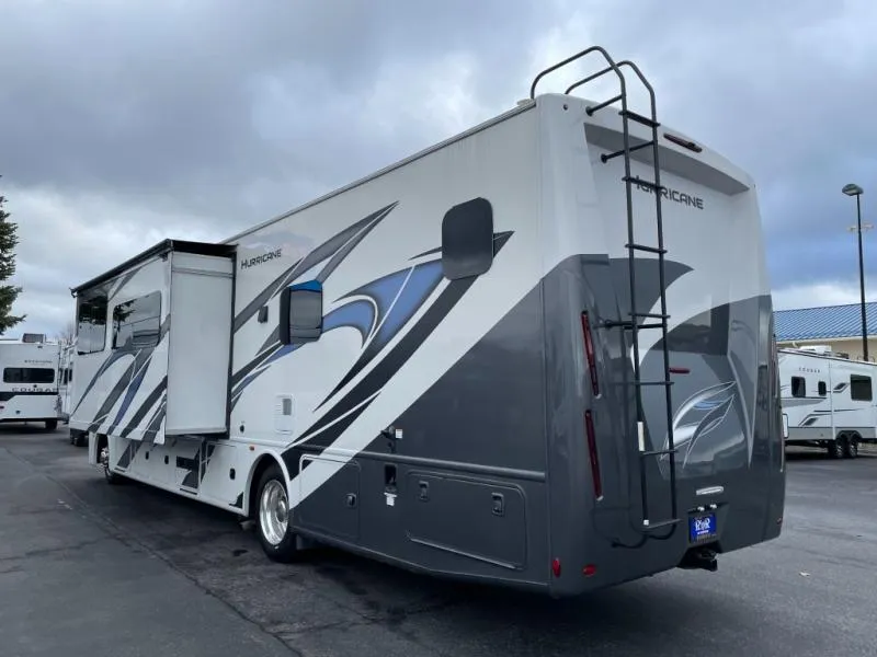 2023 Four Winds RV Hurricane 35M - Photo 3