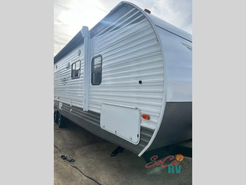 2021 Shasta RVs Shasta 27BH - Photo 4
