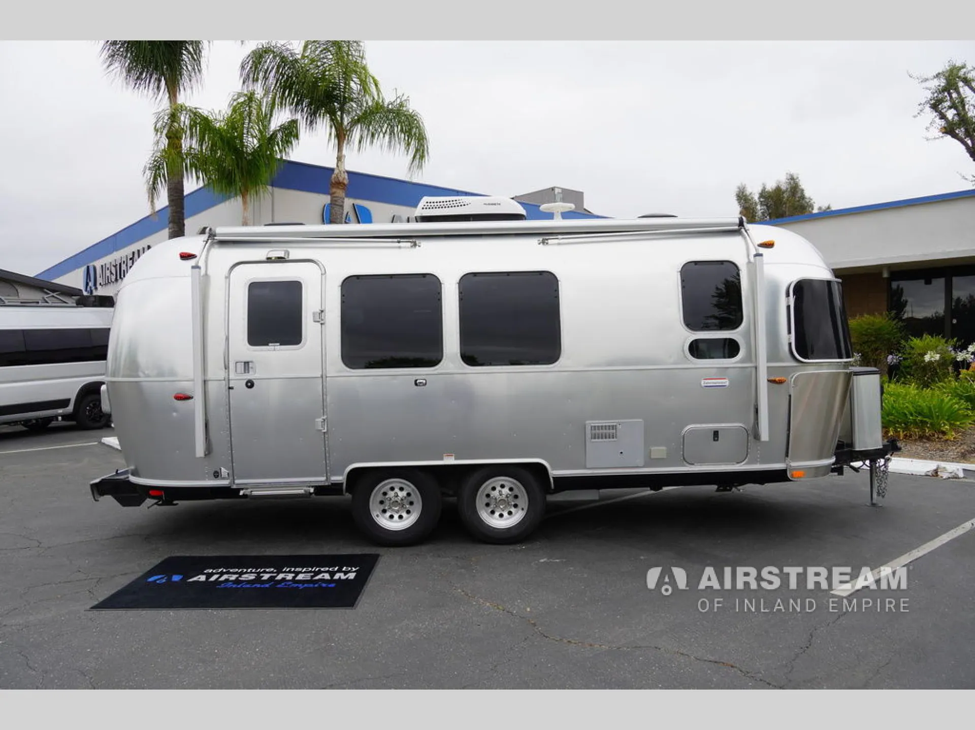 2020 Airstream International Serenity 23FB - Photo 3
