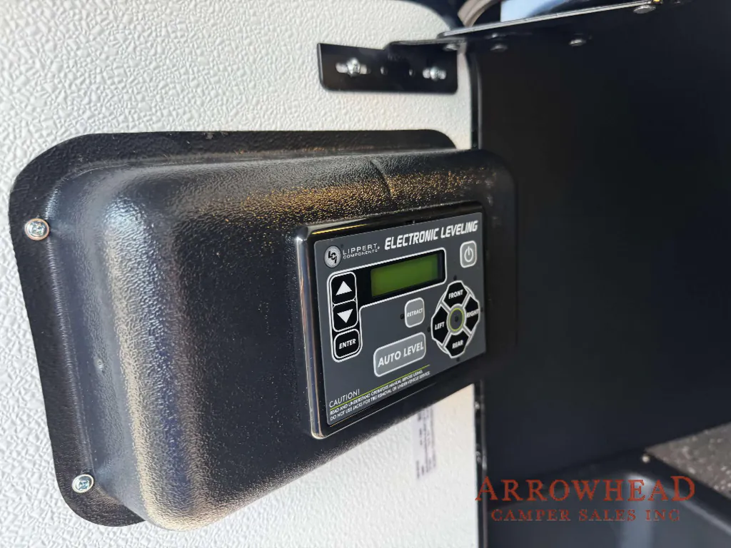 2027 Forest River Rockwood Signature 401SFB, Photos photo 18