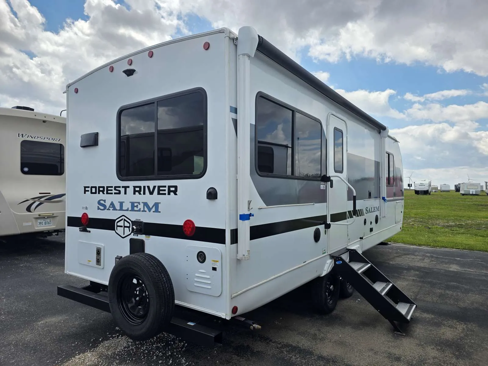 2025 Forest River Salem 22ERAS - Photo 2