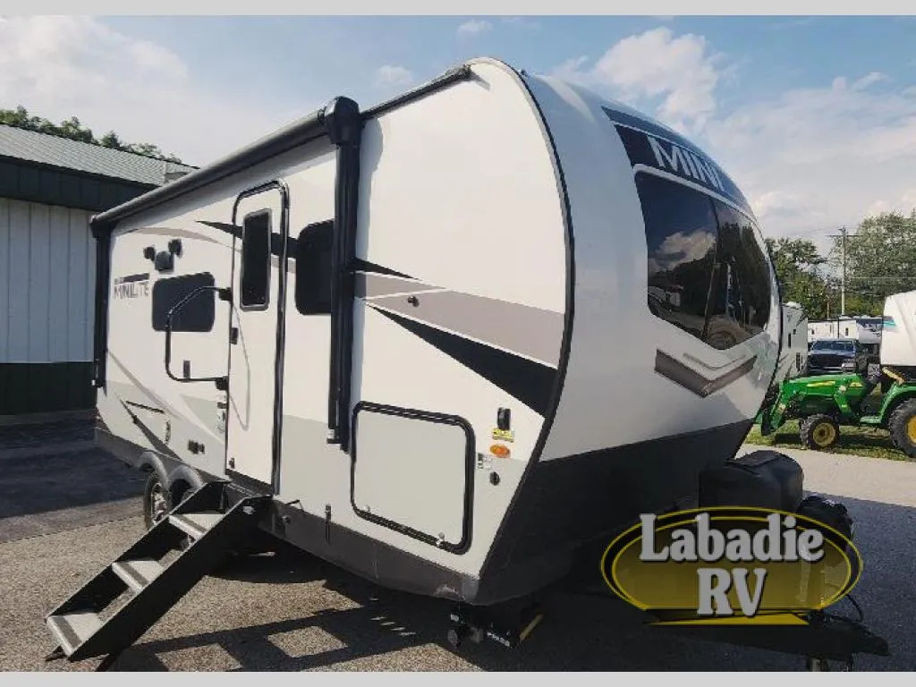 2023 Forest River Rockwood Mini Lite 2104S - Photo 2