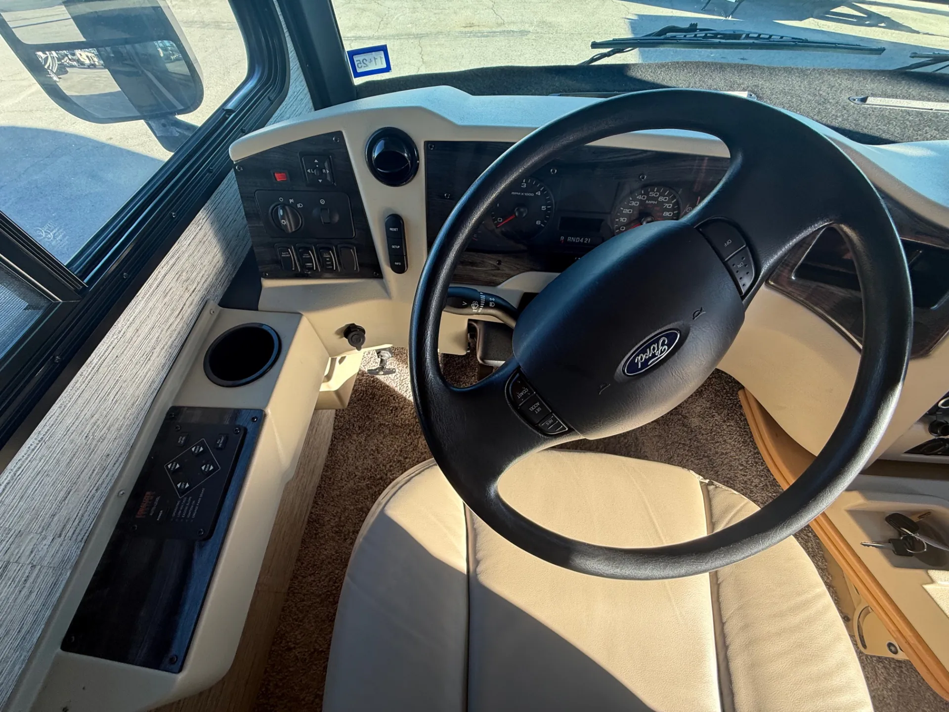 2019 Newmar Bay Star 3226 - Photo 3