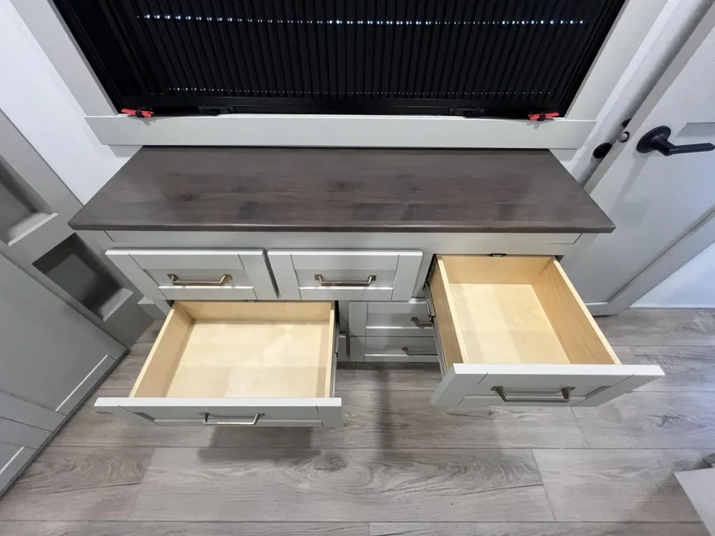 2026 Brinkley Model Z 3300, Photos photo 41