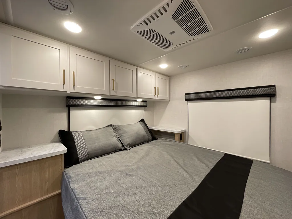 2027 Thor Motor Coach Freedom Elite 31FE, Photos photo 10