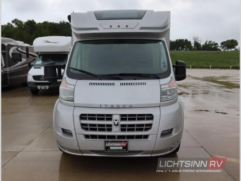 2015 Itasca Viva 23L - Photo 3