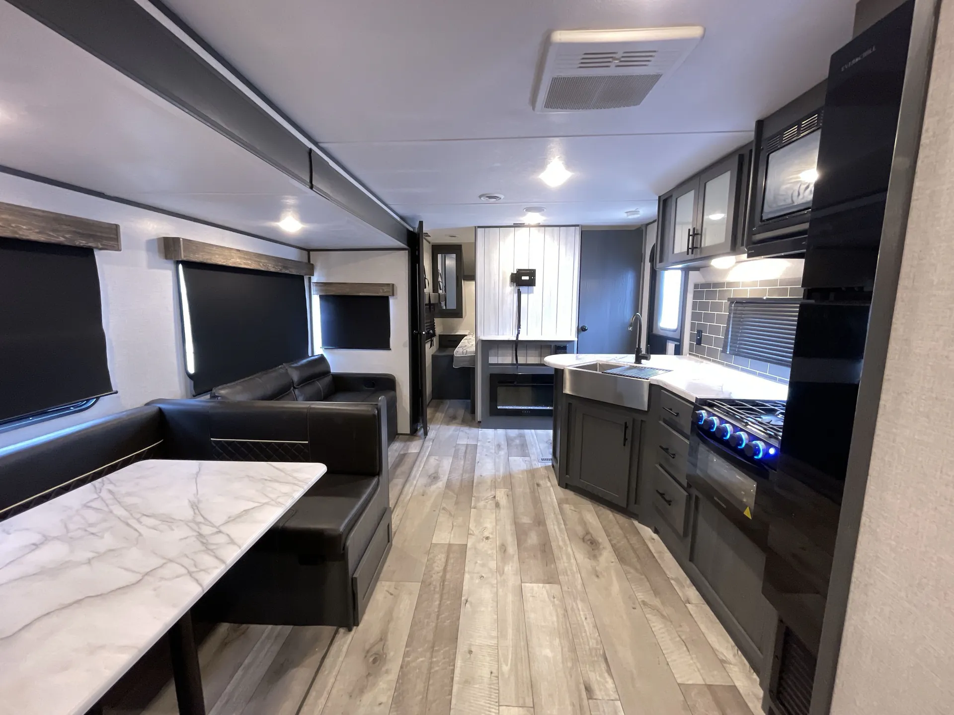 2023 Dutchmen Aspen Trail 3210BHDS — living area main