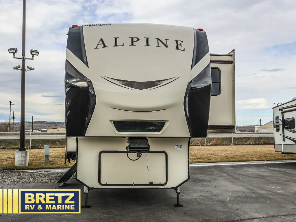 2019 Keystone Alpine 3020RE - Photo 3