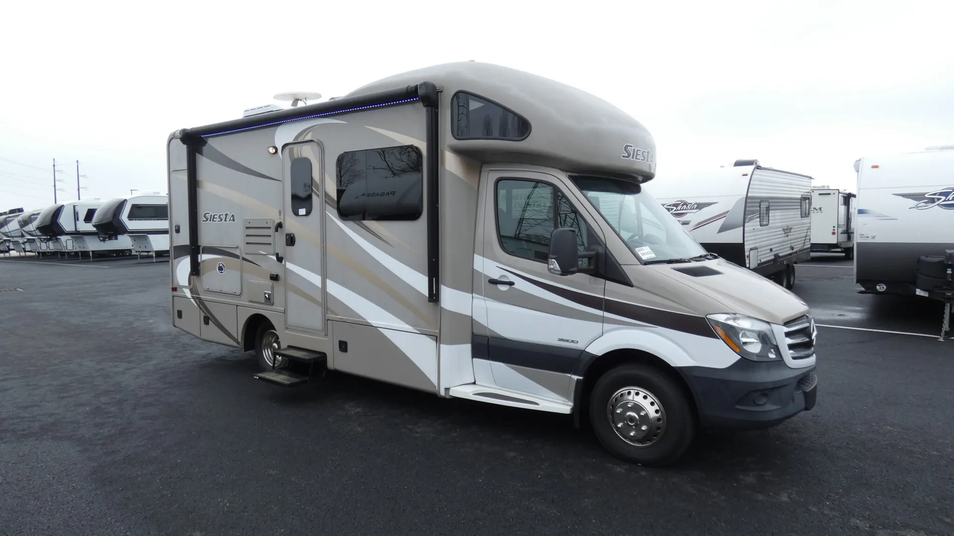 2016 Thor Motor Coach Siesta Sprinter 24SL - Photo 2