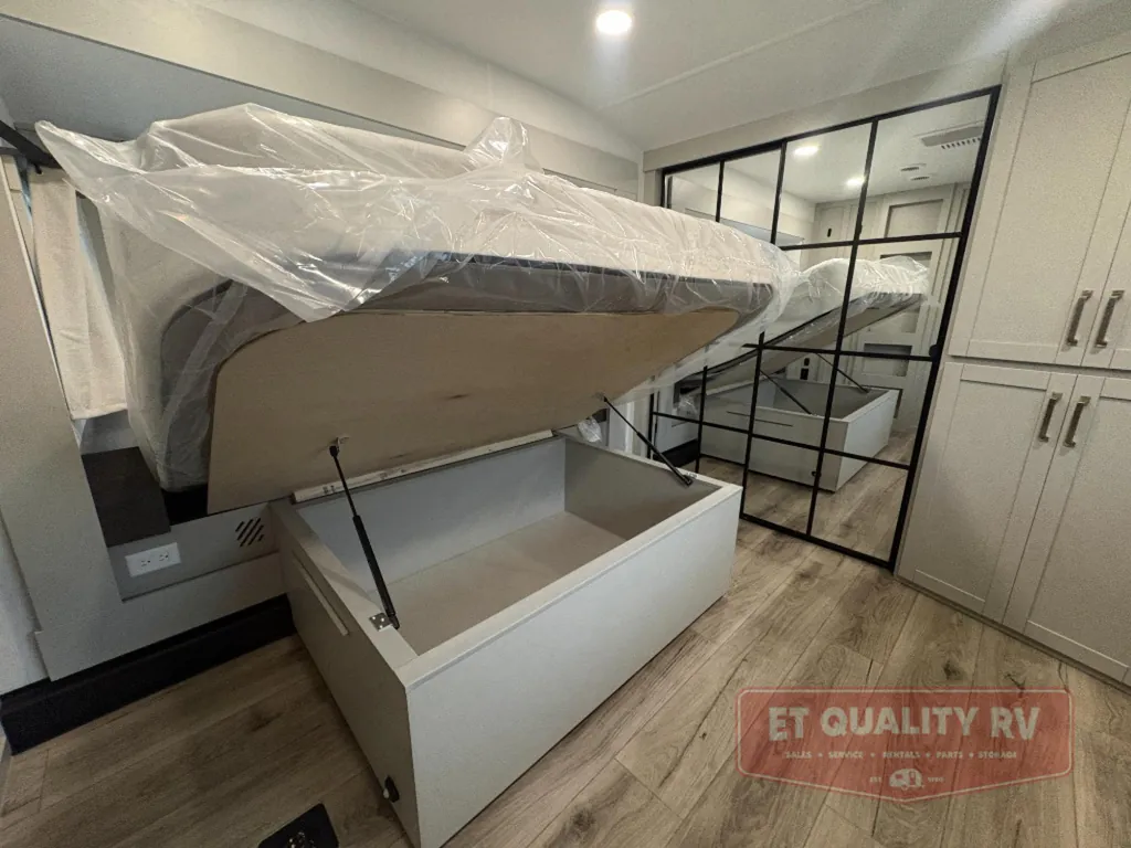 2026 Brinkley Model Z 3600, Photos photo 23