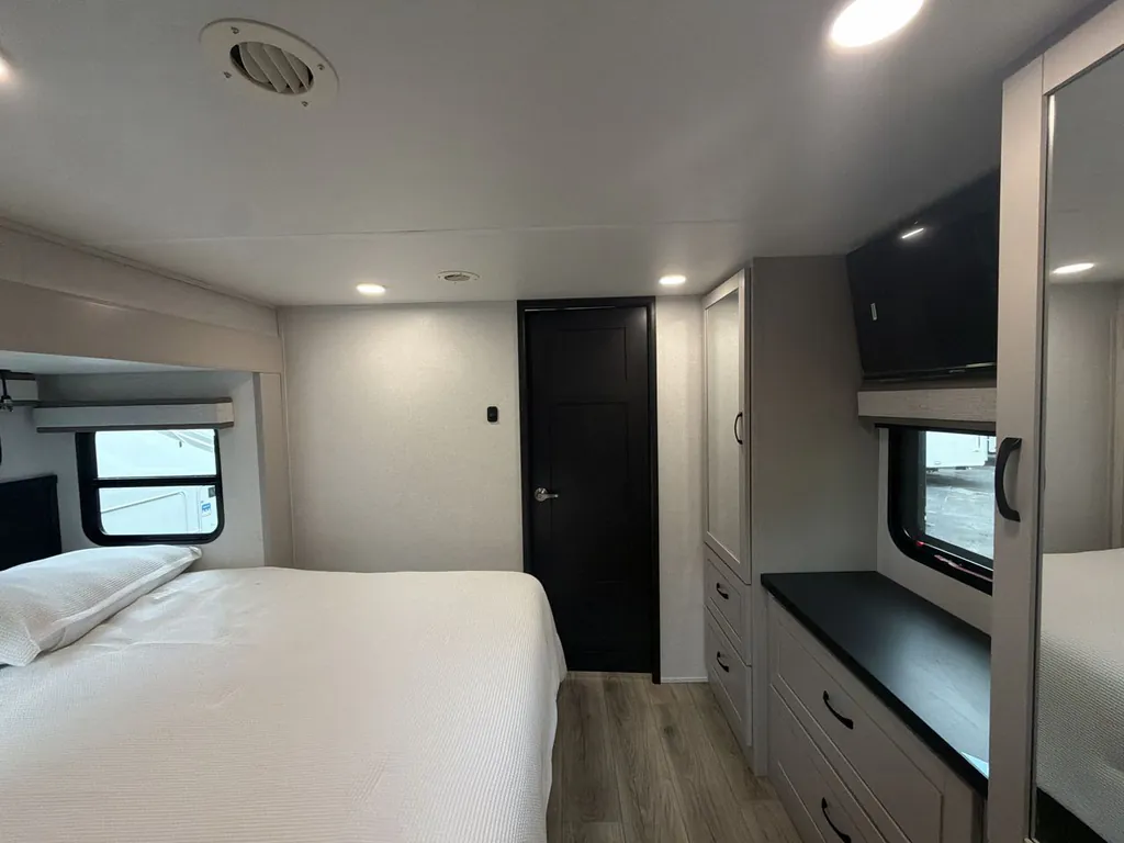 2026 Jayco North Point 395DSDB, Photos photo 22