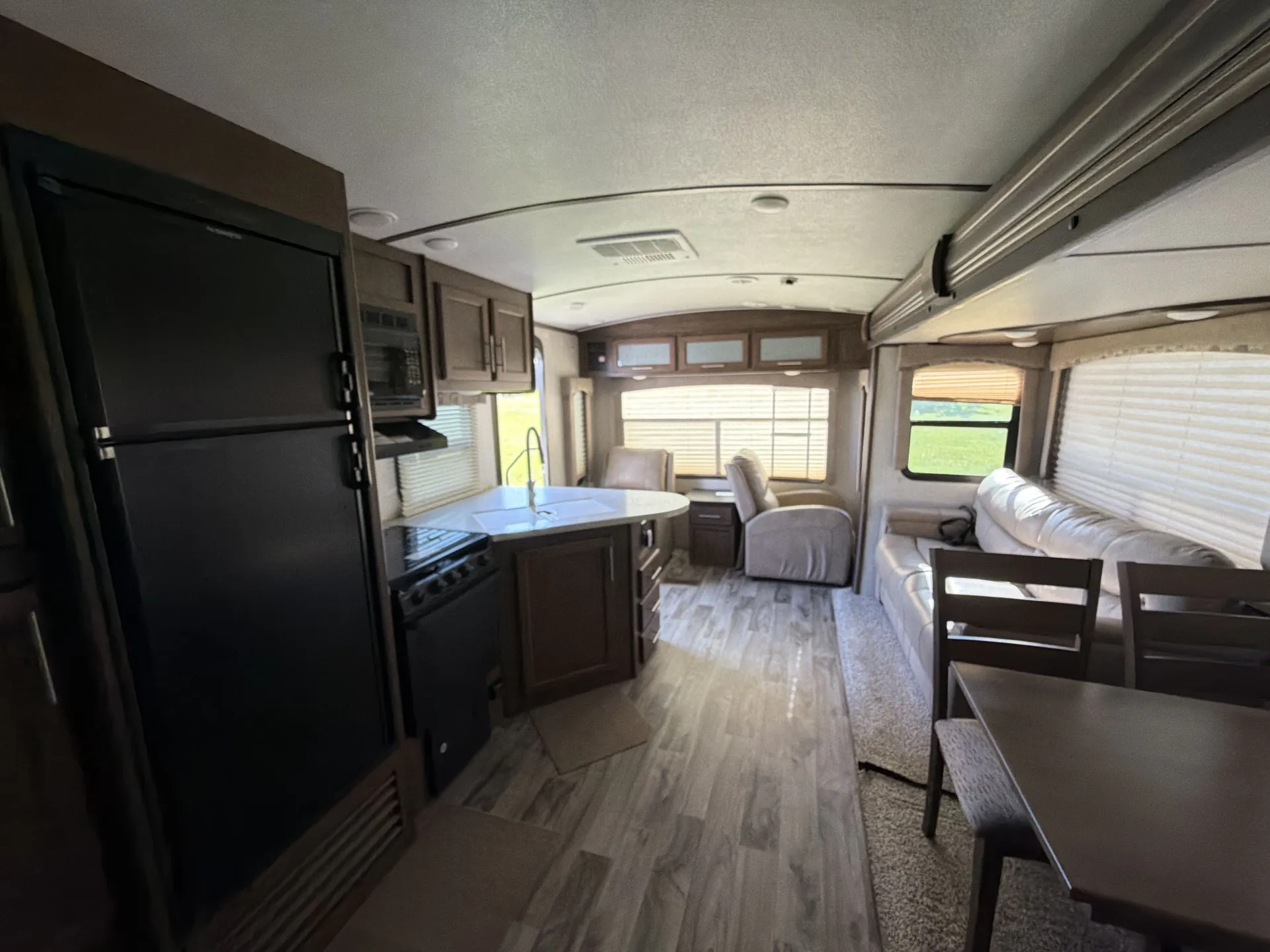 2018 Keystone Cougar Half-Ton 27SAB — living area main