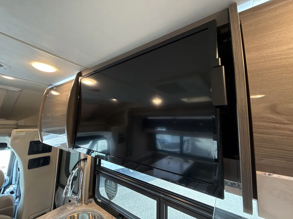 2022 Thor Motor Coach Tiburon 24FB, Photos photo 13