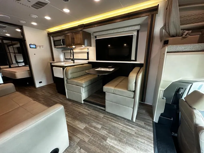 2023 Jayco Seneca XT 32U - Photo 4