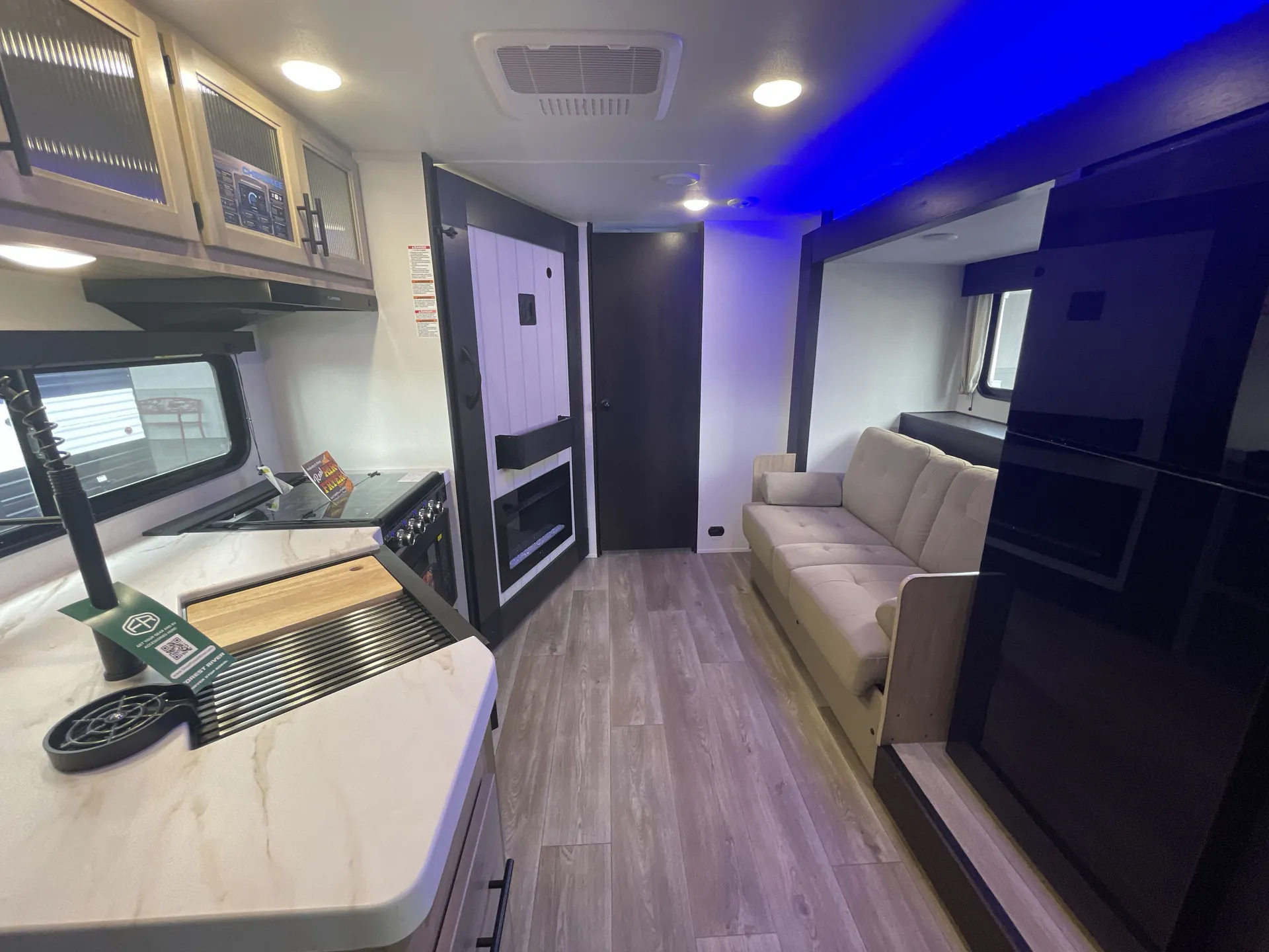2027 Forest River Cherokee Grey Wolf 21AB — living area main