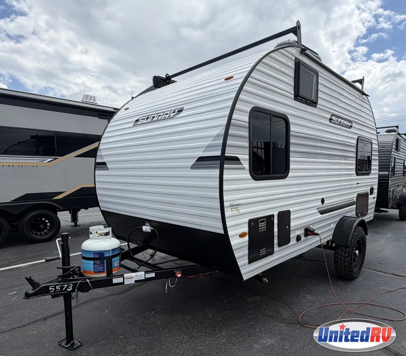 2027 Sunset Park RV SunRay 149 - Photo 4