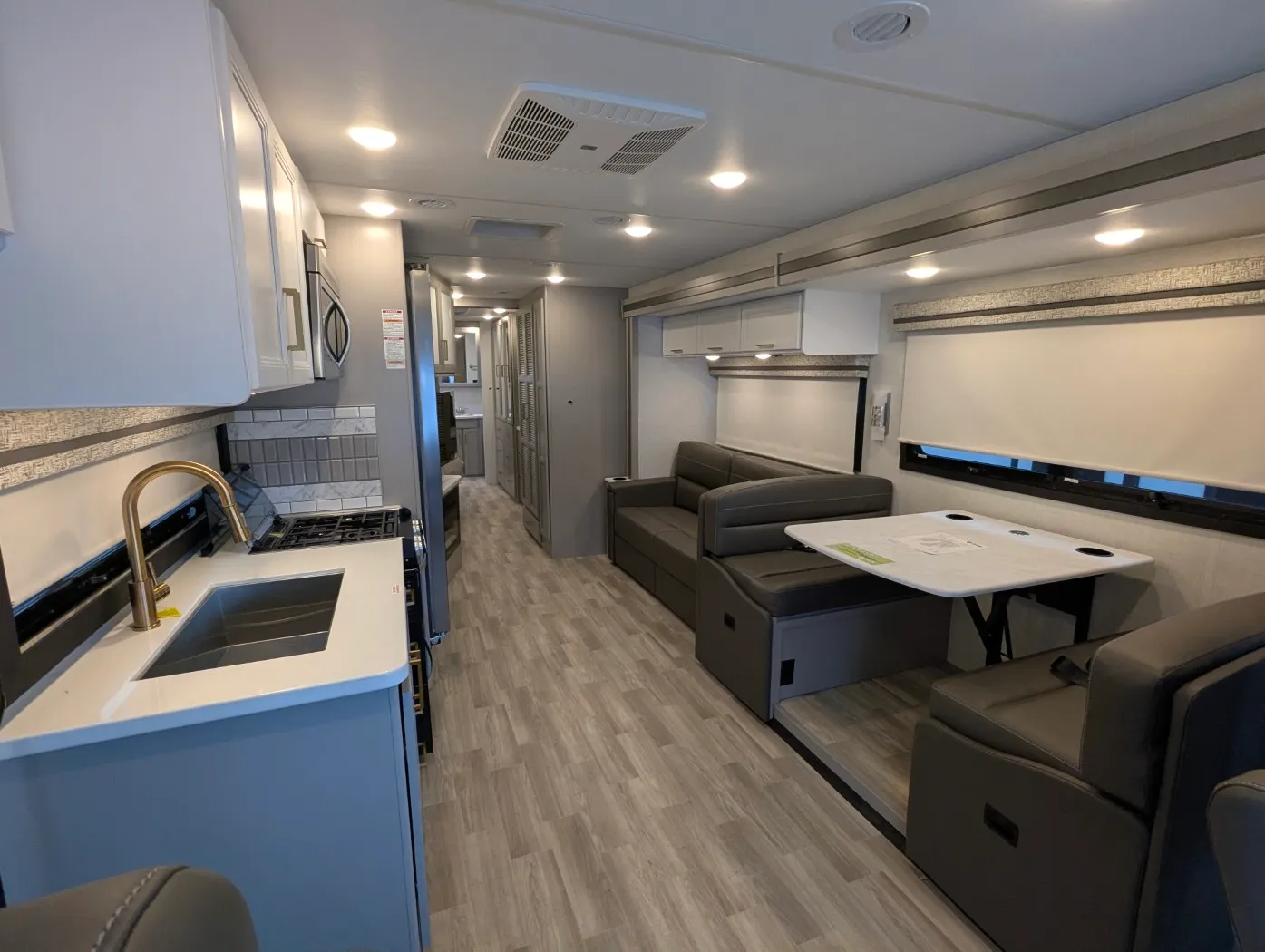 2026 Thor Motor Coach Windsport 35G - Photo 4
