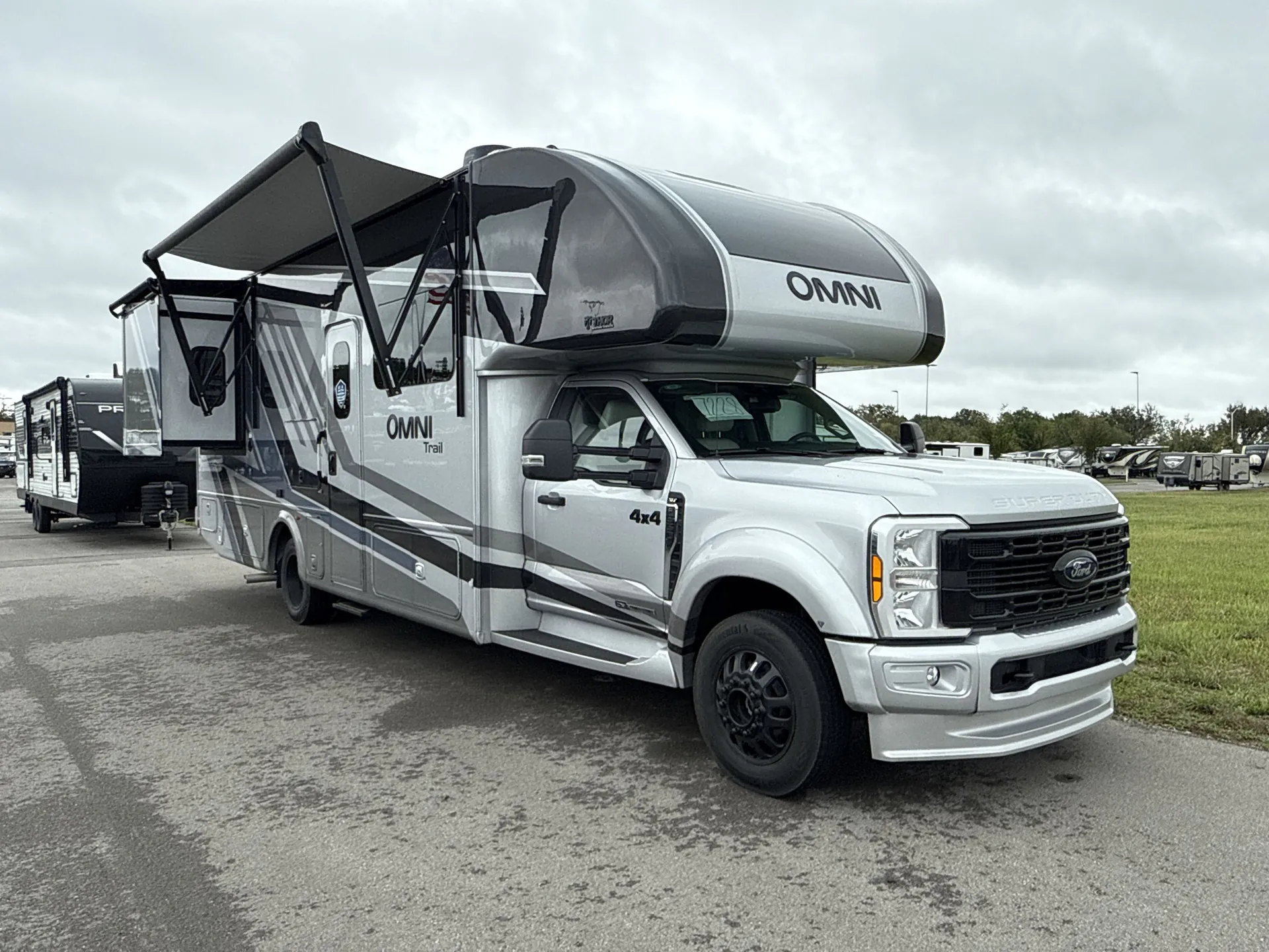 2026 Thor Motor Coach Omni Trail X32 - Photo 2