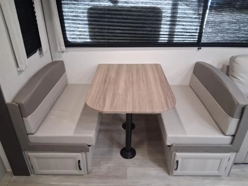 2027 Coachmen Catalina Legacy Edition 333DBDSCK, Photos photo 13