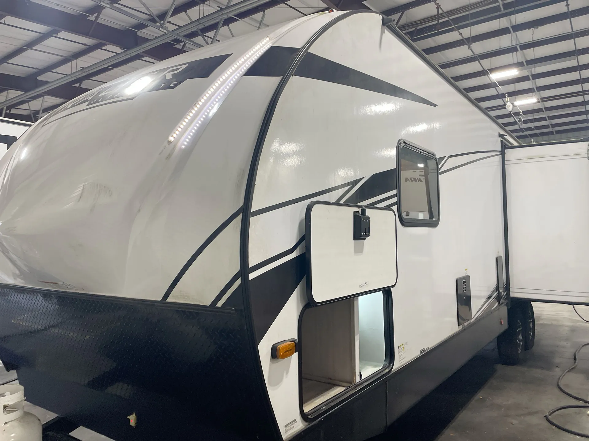 2023 Prime Time Tracer 29RLS - Photo 2