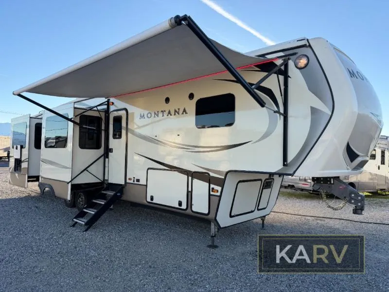 2018 Keystone Montana 3701LK - Photo 2